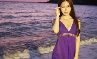 美媛馆 - 图集更新！Evelyn艾莉在海边，水我才不怕！