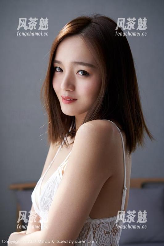 蜜桃社-真希 蜜桃社 - 更新就要大胆!真希黑丝搭配,让你在图片中乐出声来!