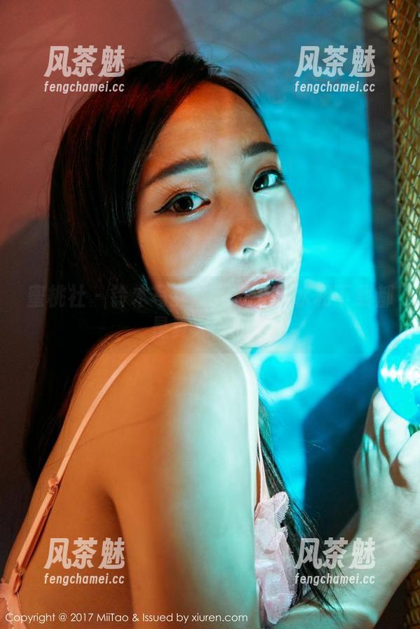 蜜桃社-铃木 蜜桃社 - 铃木写真安利:死库水和下载都是夏天做的梦
