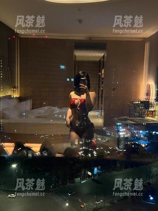 詹詹 微密圈 - 哇,詹詹的黑色爱心内内,高清到不敢直视,有没有想要设置成壁纸的冲动?