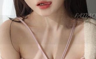 又见美图更新,迷之呆梨裤里丝的新花样,真让人想偷瞄!